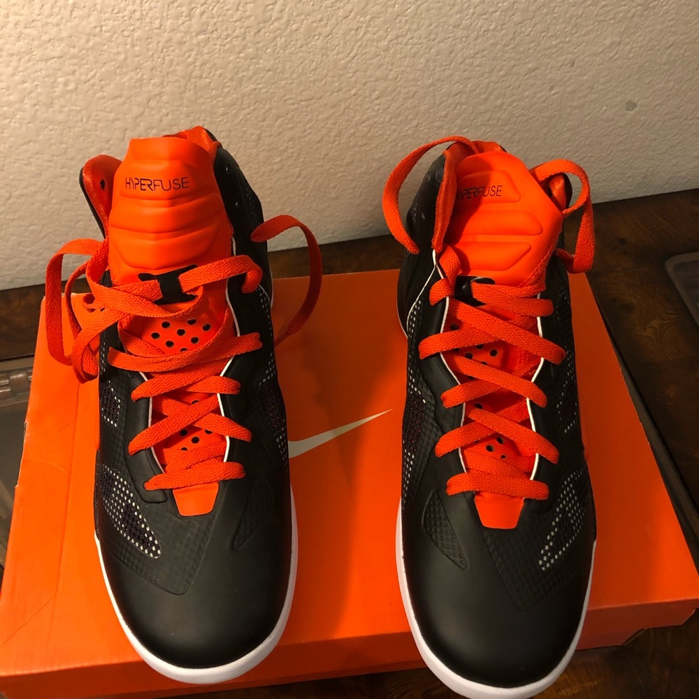 Nike Hyperfuse 2011 Basketball Shoe size 9.5
